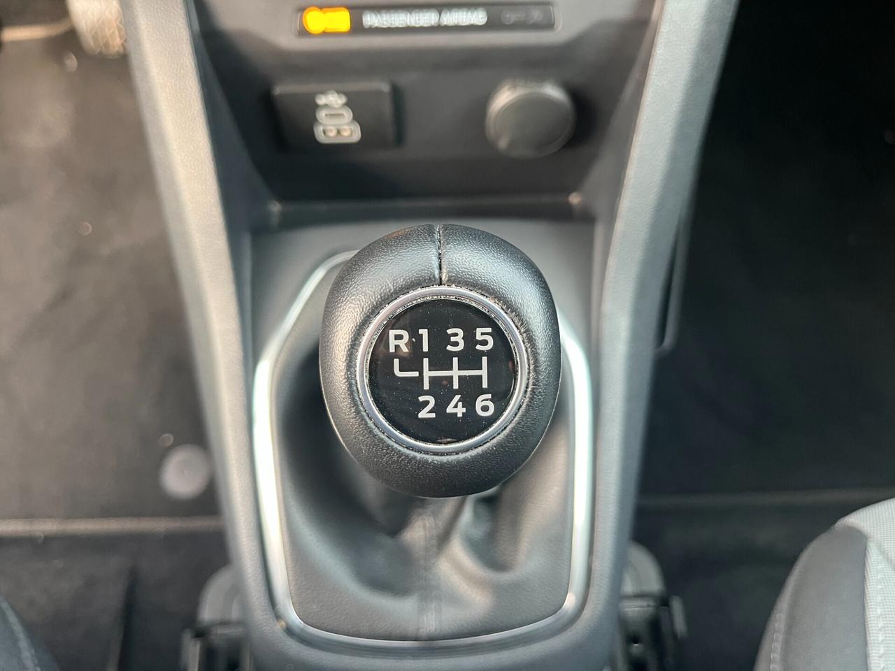 Ford Tourneo Courier 1.0 EcoBoost Titanium