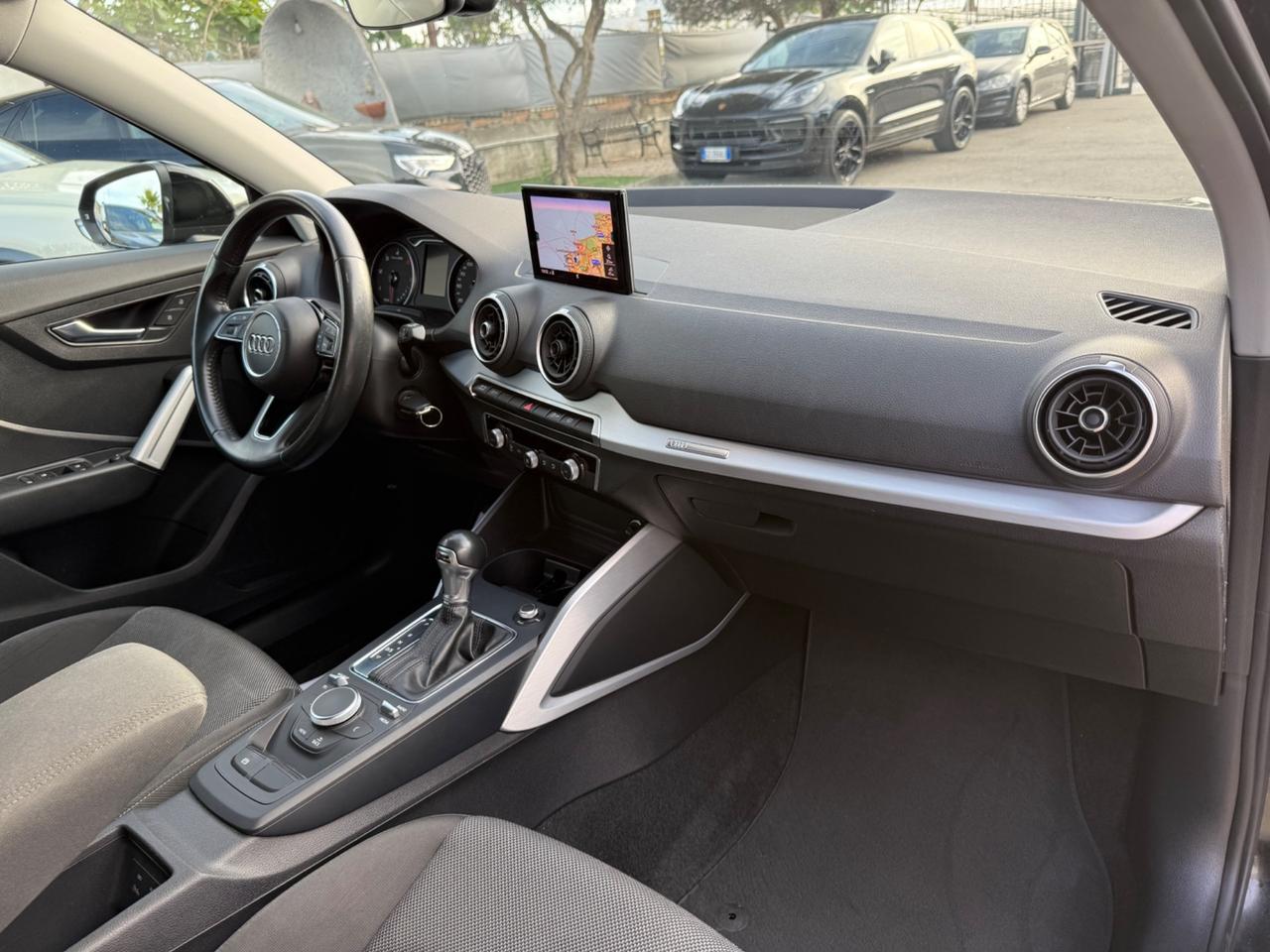 Audi Q2 30 TDI Business Design