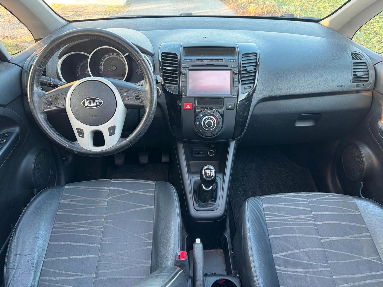 Kia Venga adatta neopatentati