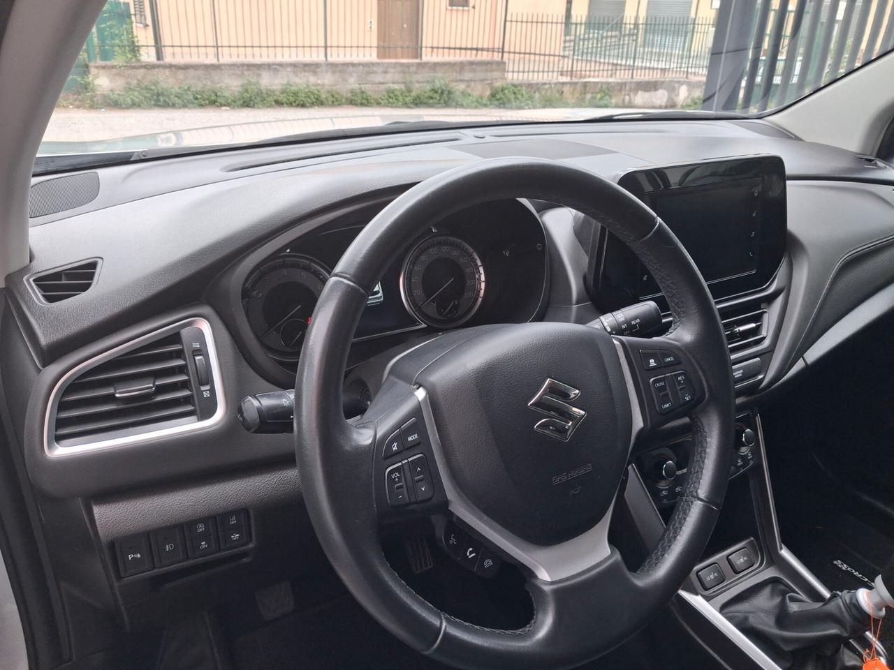 Suzuki S-Cross 1.4 Hybrid Top+