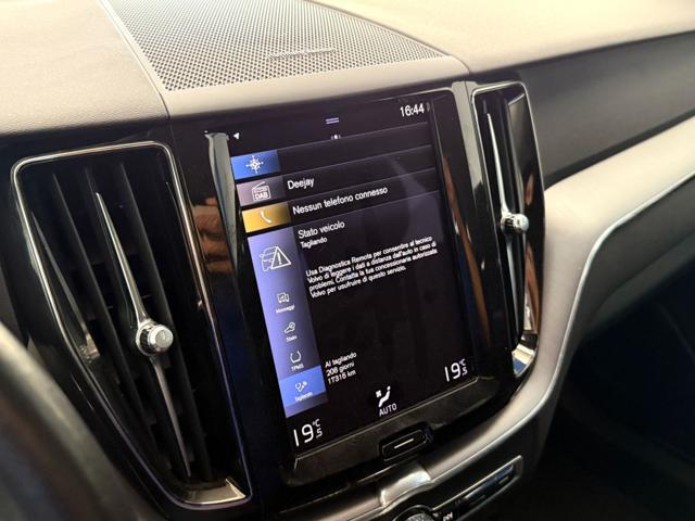 VOLVO XC60 B5 AWD Geartronic Momentum PROMO