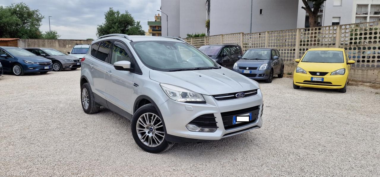 Ford Kuga 2.0 TDCI 140 CV 4WD Powershift Titanium