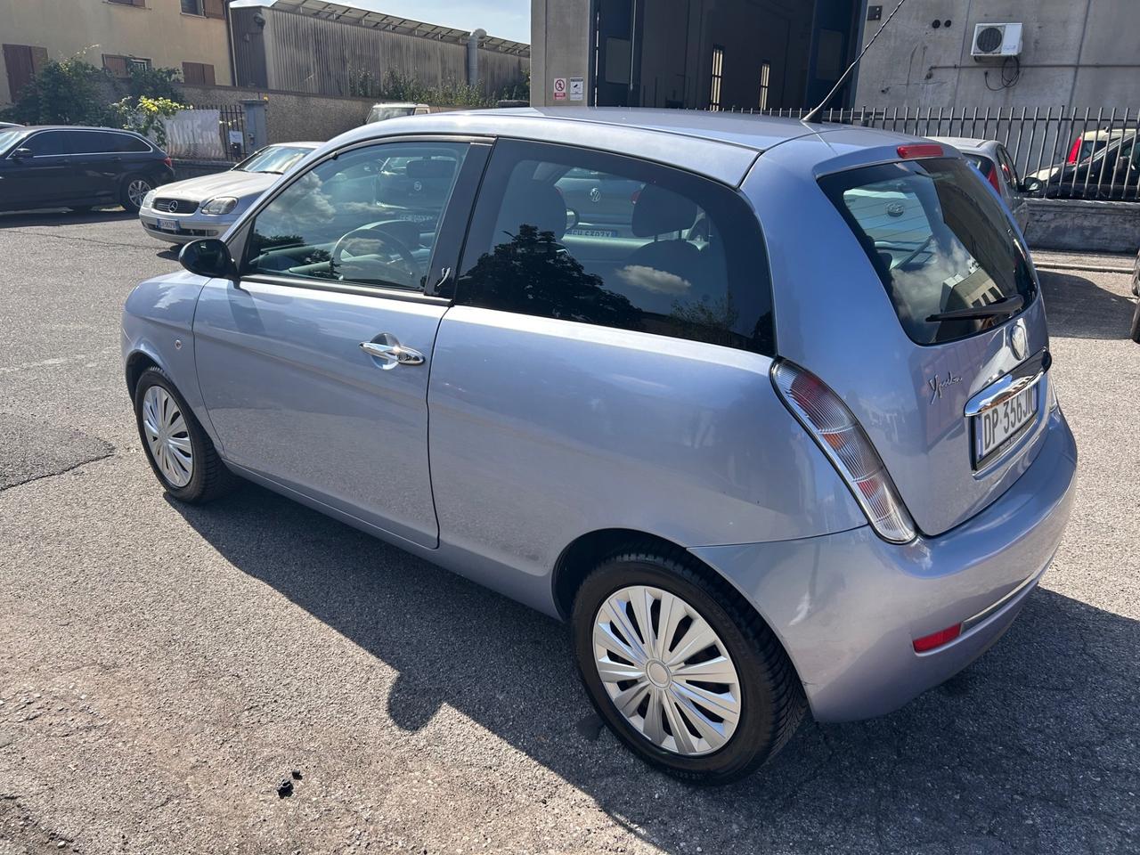 Lancia Ypsilon 1200 neopatentati