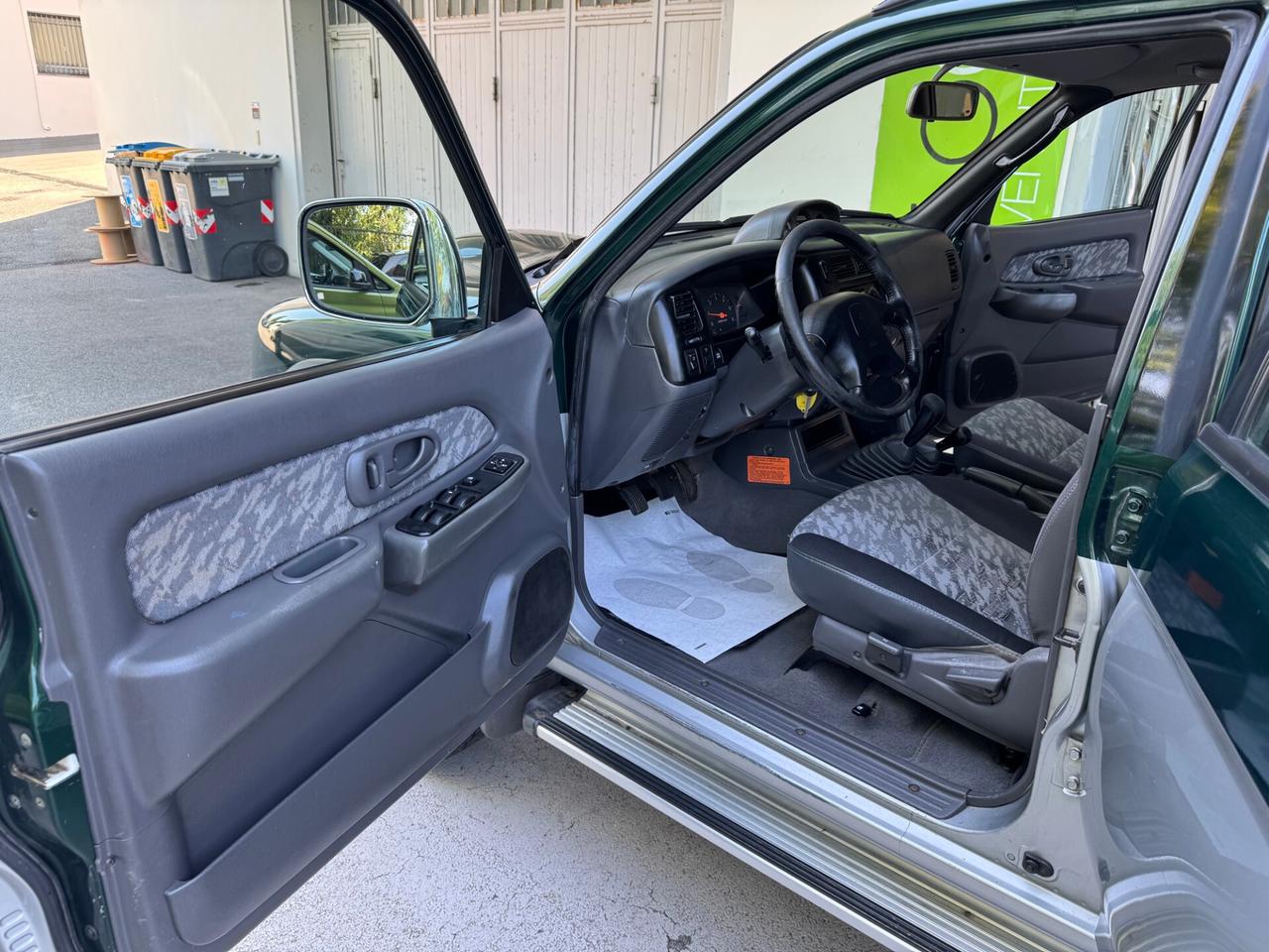 Mitsubishi L200 2.5TDI 4WD DC GLS GARANZIA 24 MESI