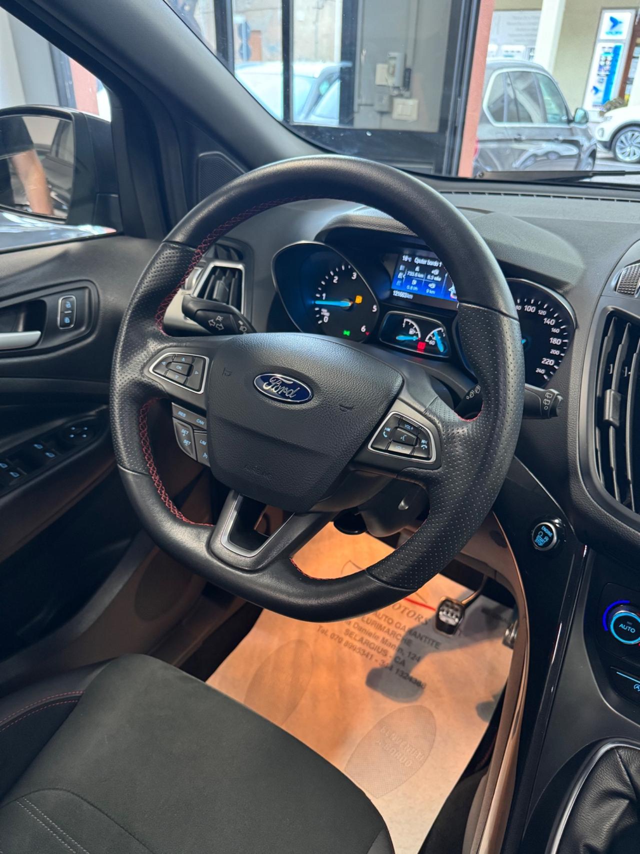 Ford Kuga 2.0 TDCI ST LINE DA VETRINA