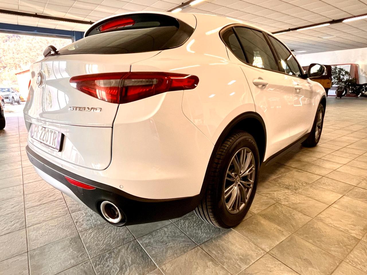 Alfa Romeo Stelvio 2.2 Turbodiesel 210 CV AT8 Q4 Super