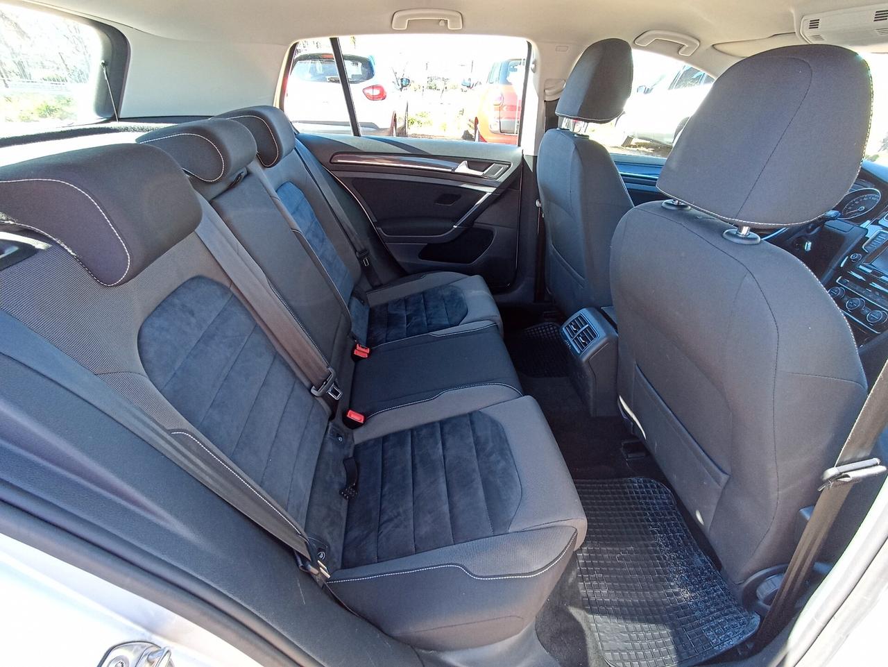 Volkswagen Golf 1.6 TDI 105 Cv 5p. Highline BMT - 2014