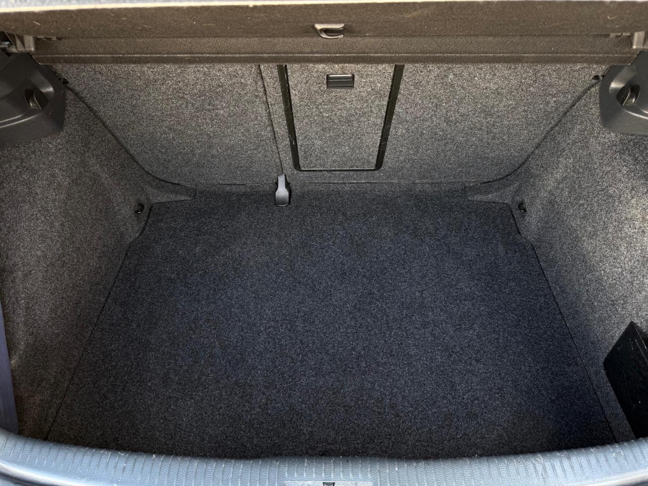 Volkswagen Golf 1.6 TDI DPF 5p. Highline