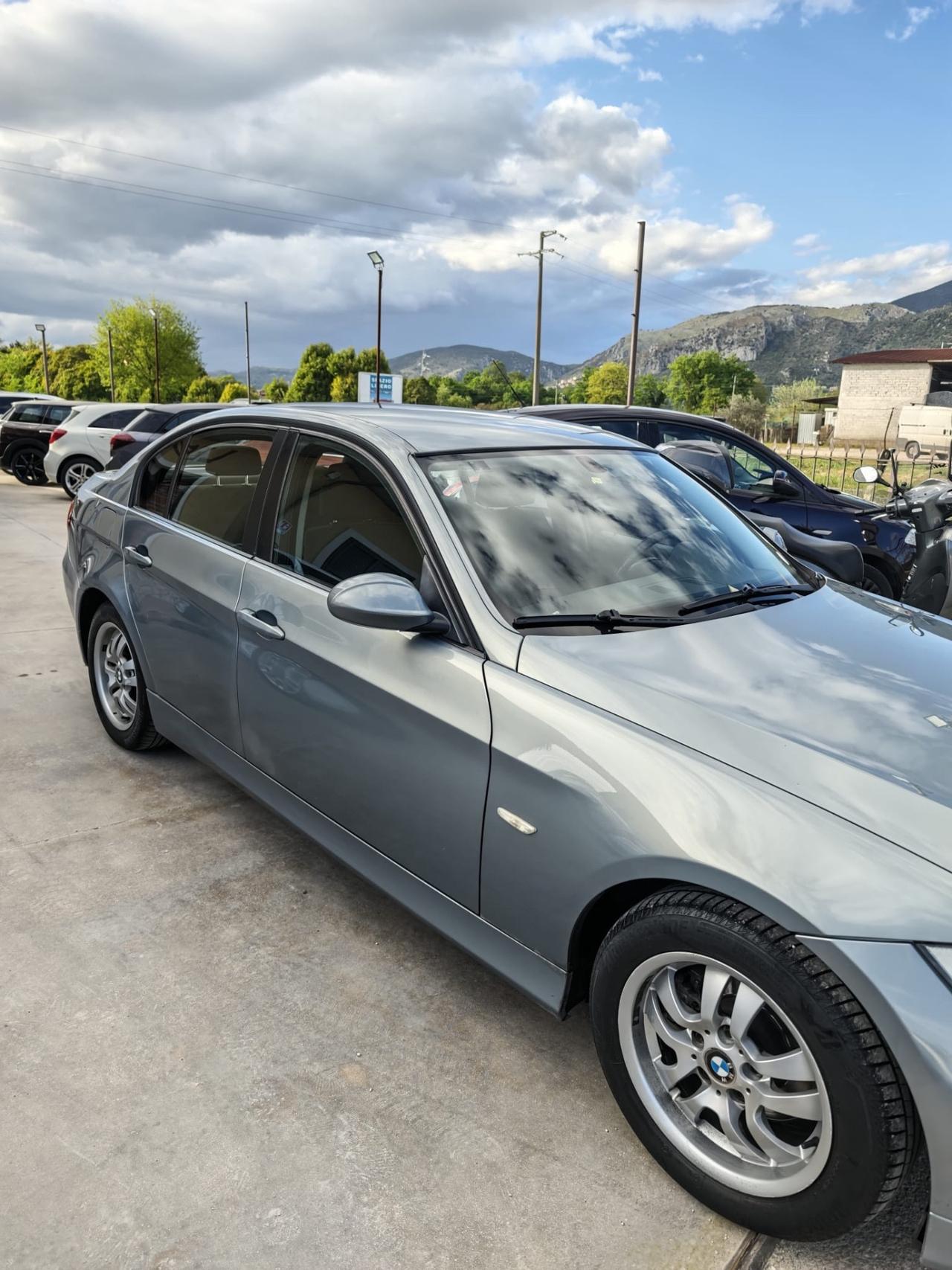 Bmw 320d berlina garantita 12 mesi