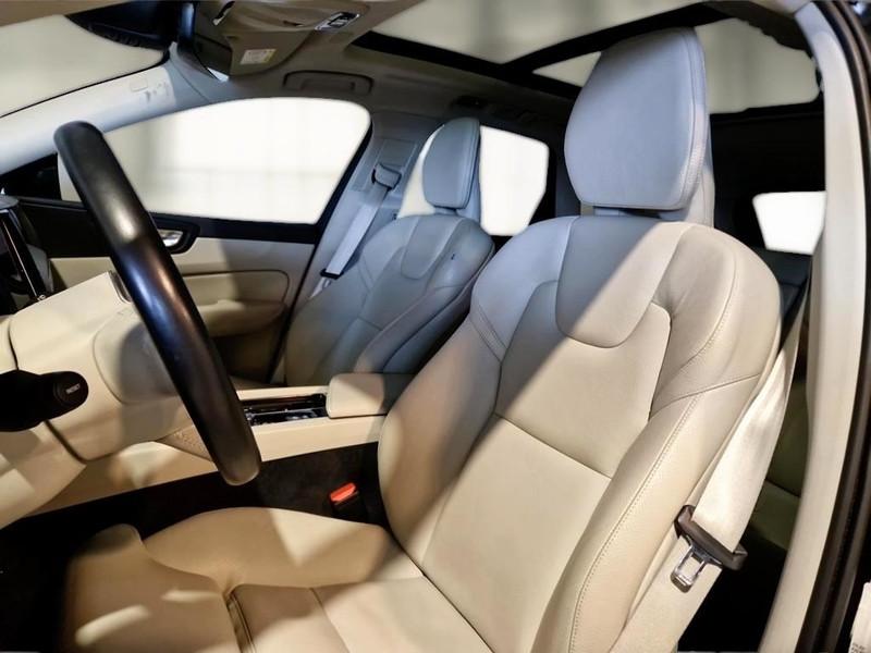 VOLVO XC60 B4 D AWD automatico Inscription