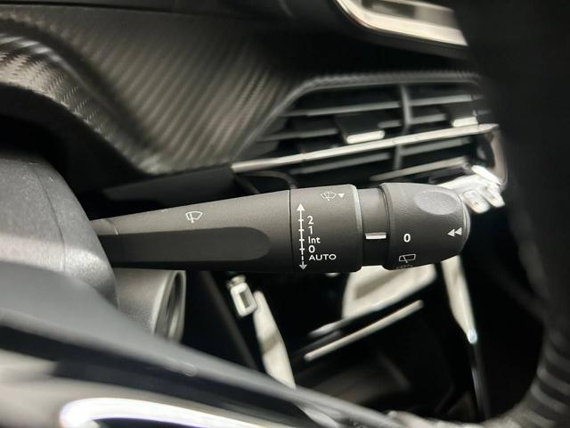 PEUGEOT 2008 PureTech 100 S&S Allure VISION PACK & DRIVE ASSIST