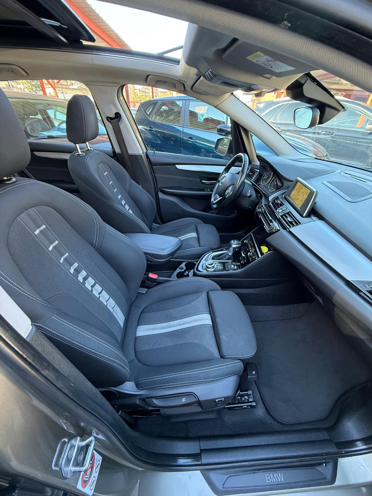 218d Active Tourer 4x4-STRAFULL -UNIPRO-RATE