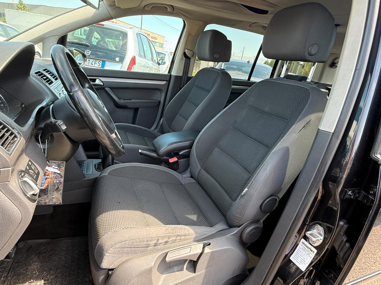 Volkswagen Touran 1.6 TDI 7 POSTI