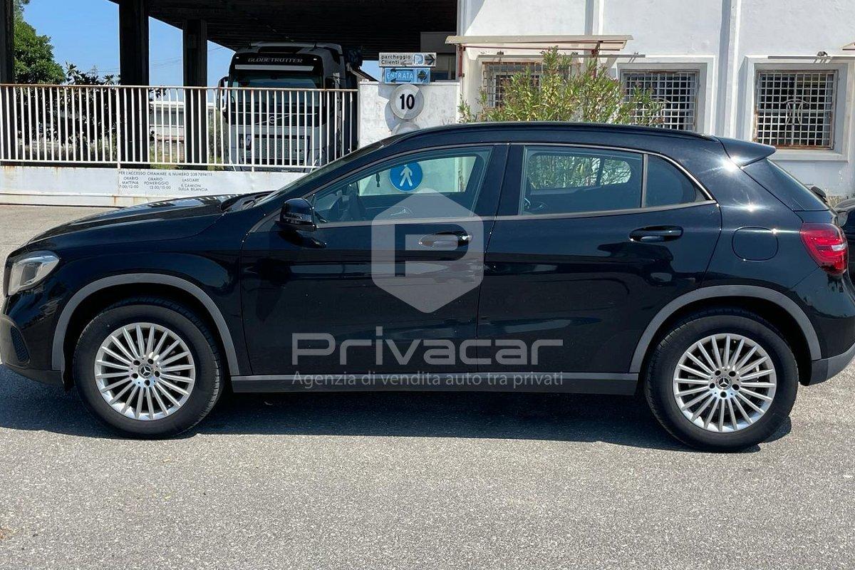 MERCEDES GLA 180 Business