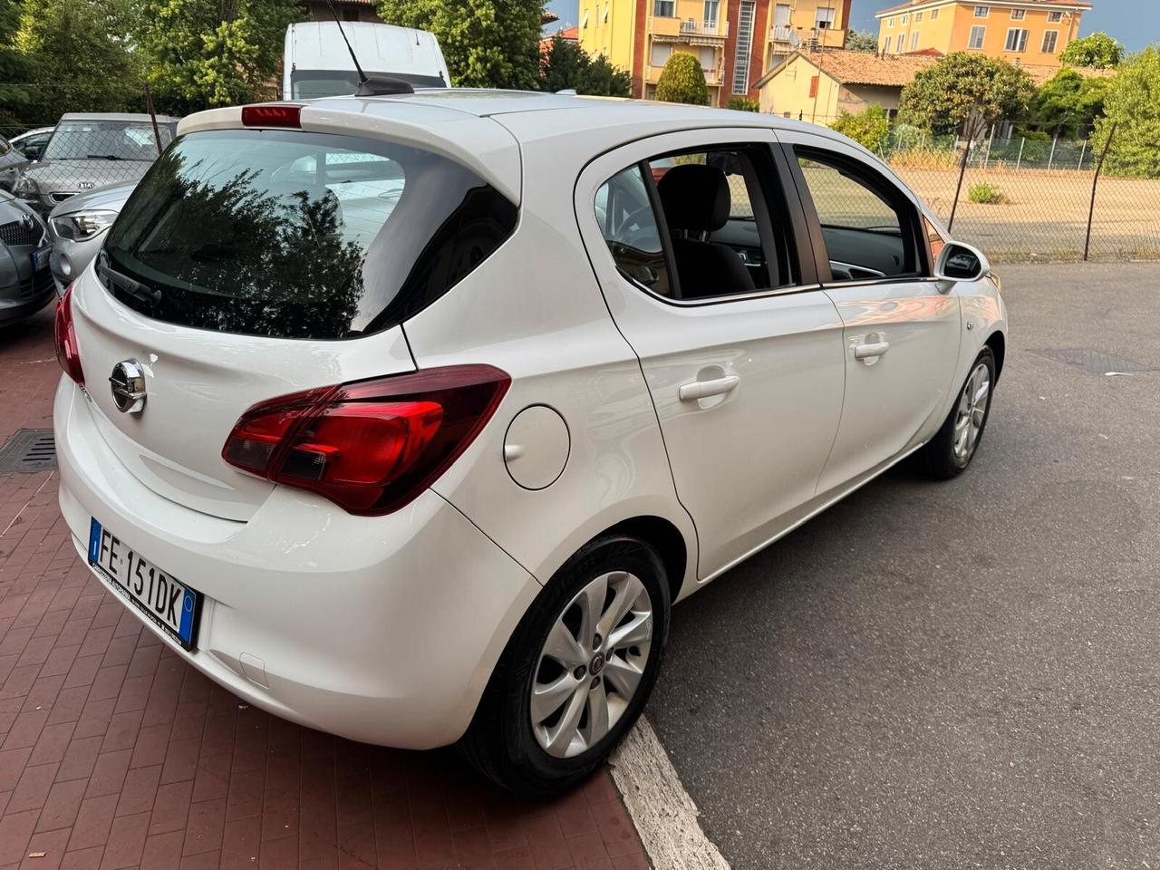 Opel Corsa Anno 2016 1.4 BENZ/GPL 90CV 5 porte Cosmo
