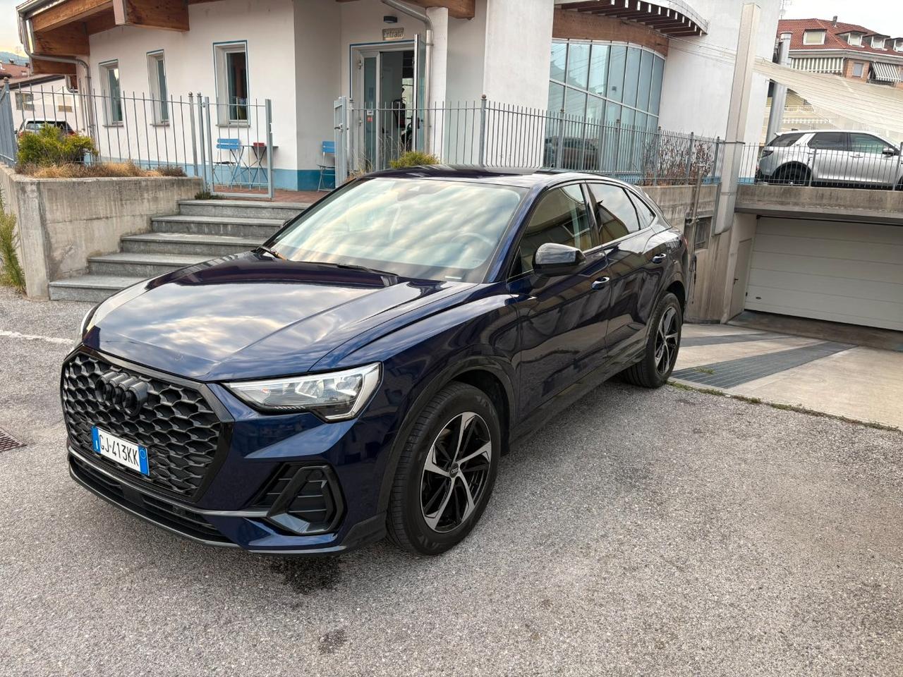 Audi Q3 Sportback 35 2.0 tdi S line edition s-tronic