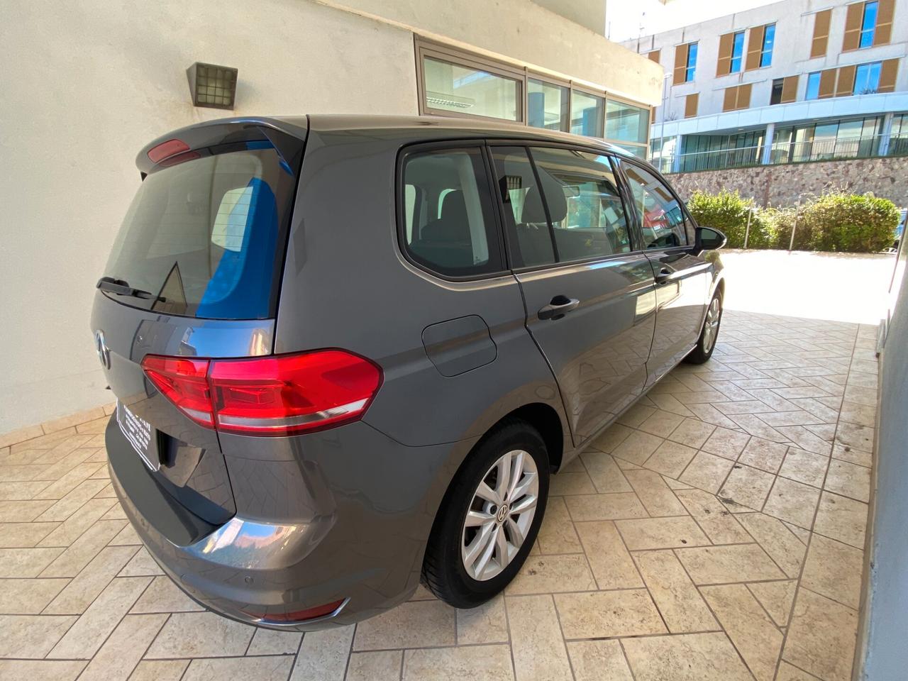 VOLKSWAGEN TOURAN 1.6 TDI COMFORTLINE 7 POSTI