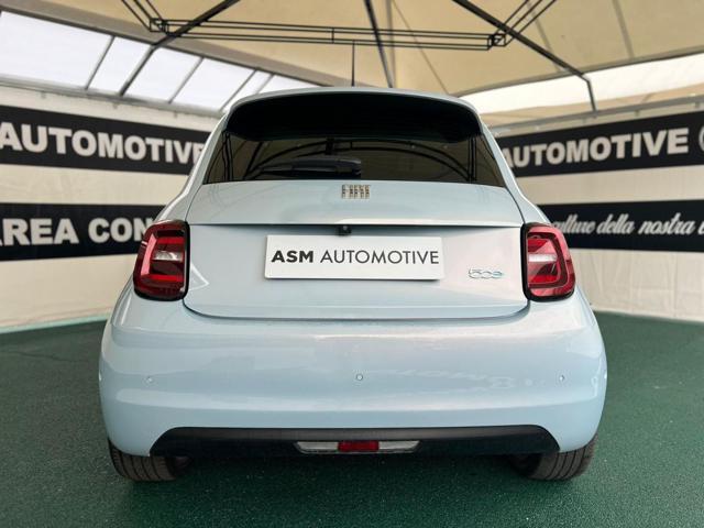 FIAT 500e Berlina 42 kWh La Prima