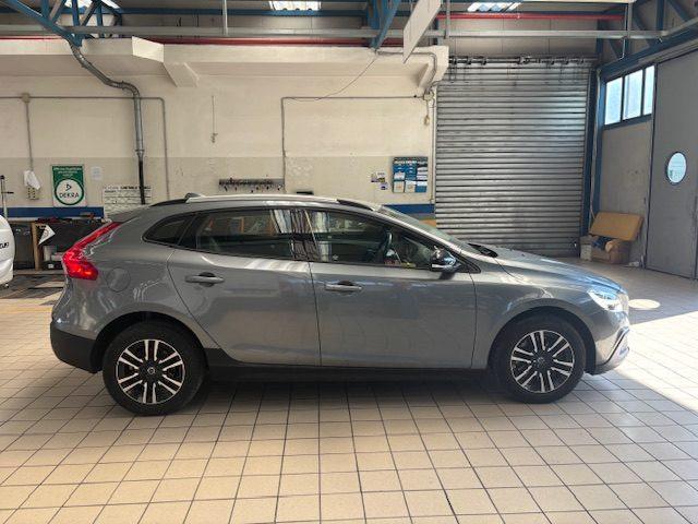 VOLVO V40 Cross Country D2 Style Plus