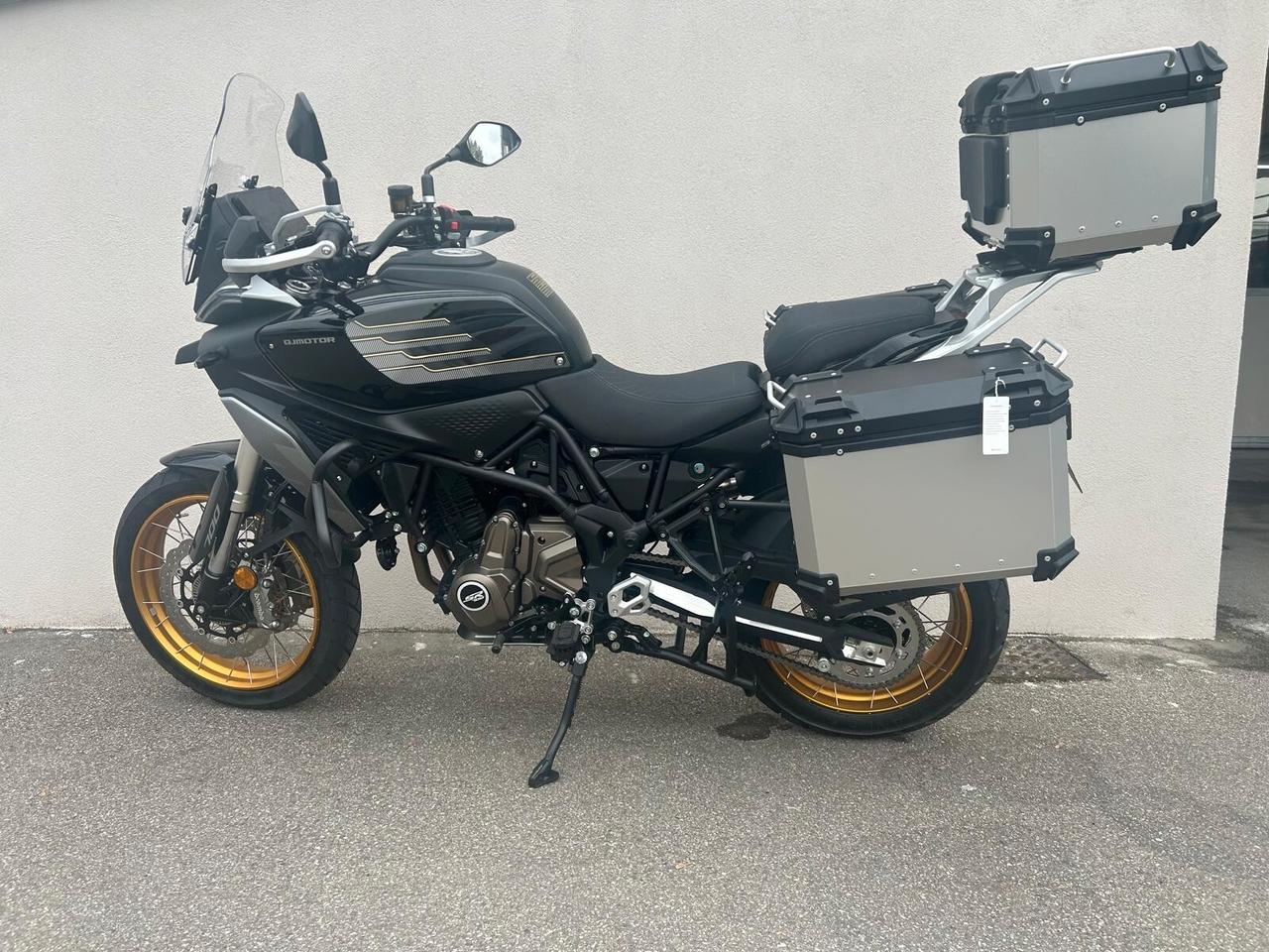 Qj Motor STR 700 SX PRONTA CONSEGNA IN PROMOZIONE