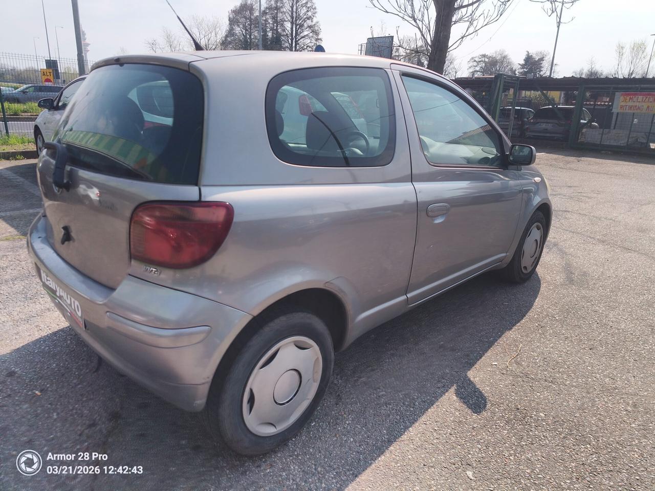 Toyota Yaris 1.0i 16V cat 3 porte