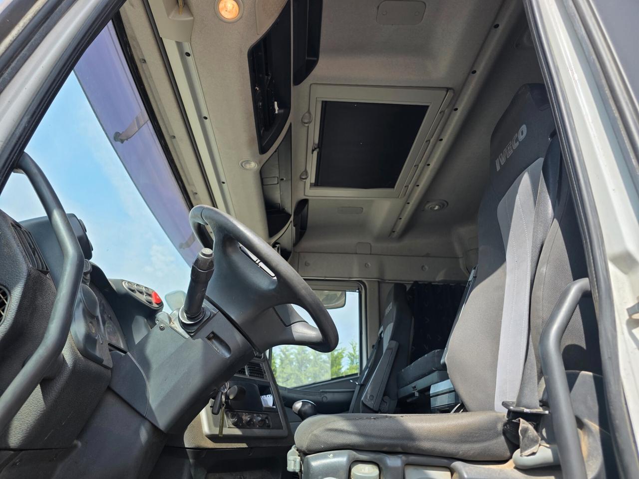 IVECO Stralis AS440S50T/P – 500 CV – Cambio manuale – solo circa 375.000 km