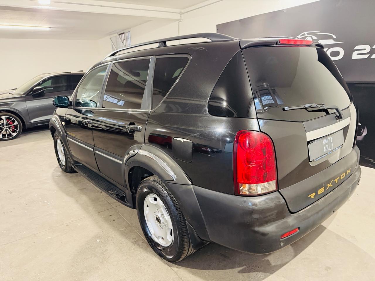 Ssangyong REXTON II 2.7 XDi TOD A/T Premium 3*7 POSTI*