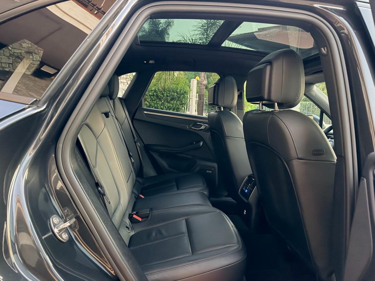 Porsche Macan 2.0 265- PASM-TETTO-MY 22-IPER FULL