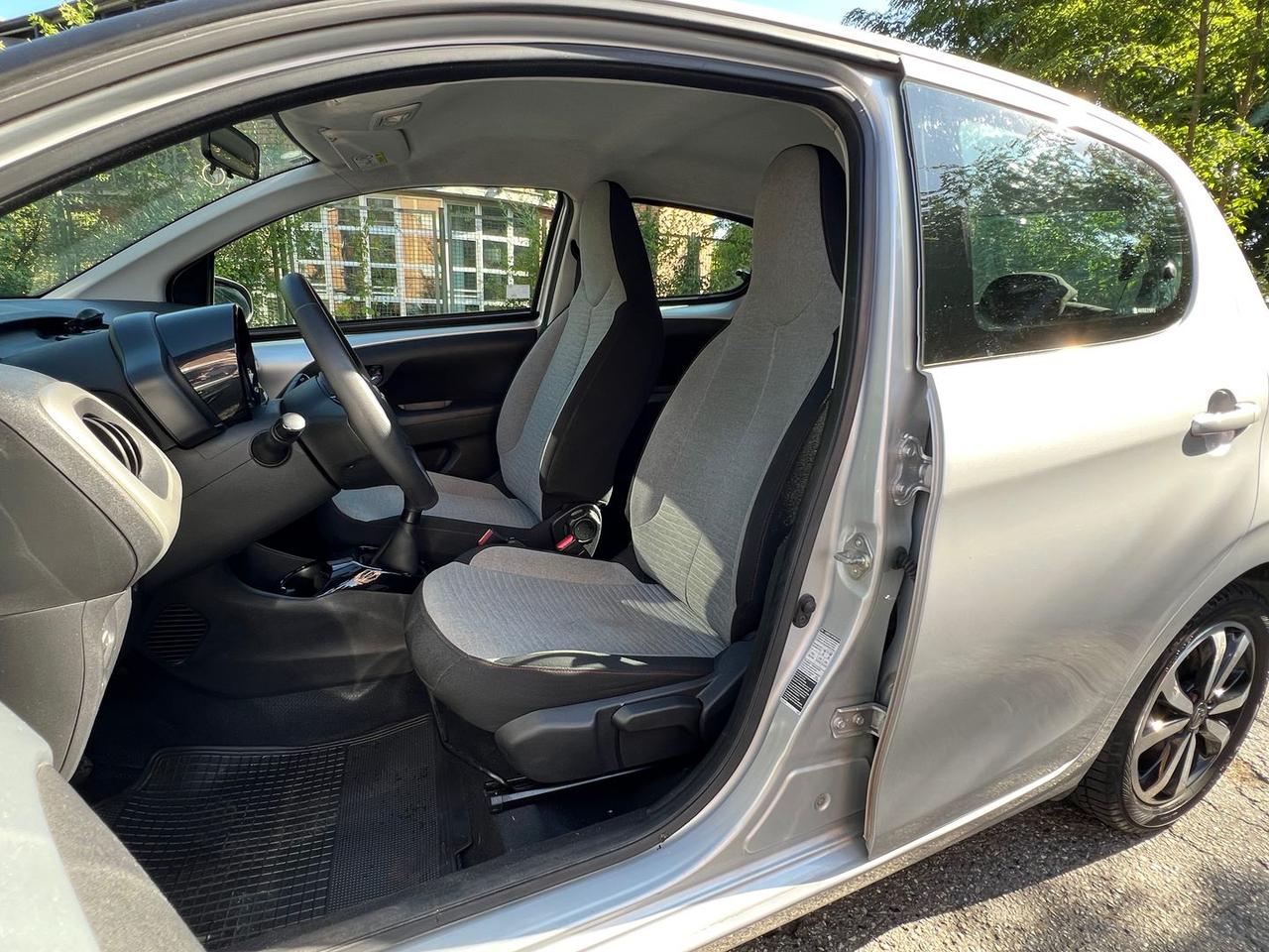 Citroen C1 Shine 1.0 Vti 68 #6130