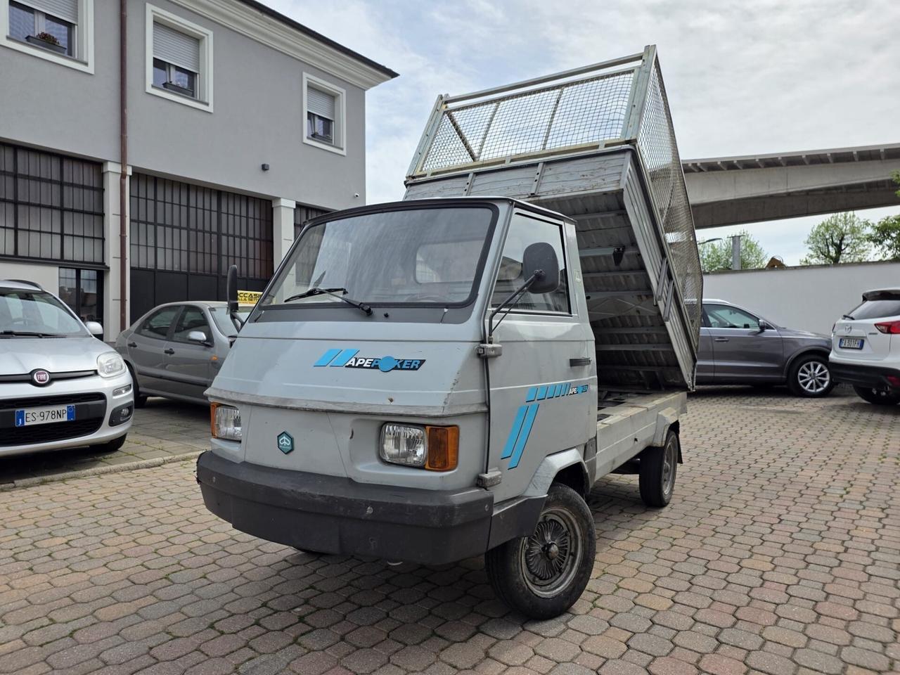 Piaggio Poker Ape 422 cilindra 14.5kw. - 19.7cv. Ribaltabile