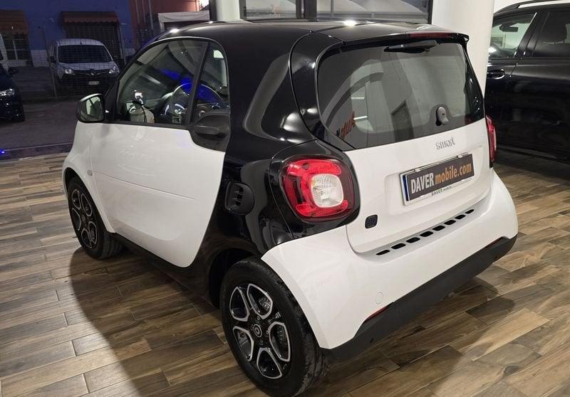 smart fortwo EQ Passion