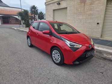 Toyota Aygo 1.0 VVT-i 72 CV 5 porte x-play MMT