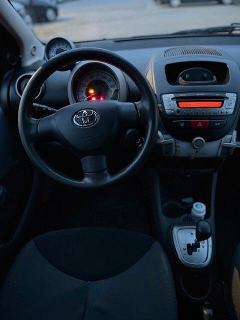Toyota Aygo 1.0 12V VVT-i 5 porte Sol