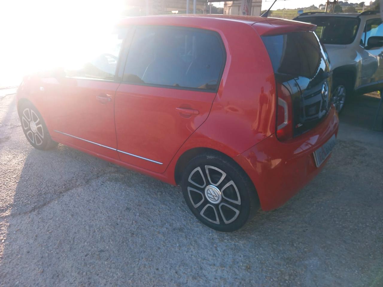 Volkswagen up! 1.0 75 CV 5p. high up!