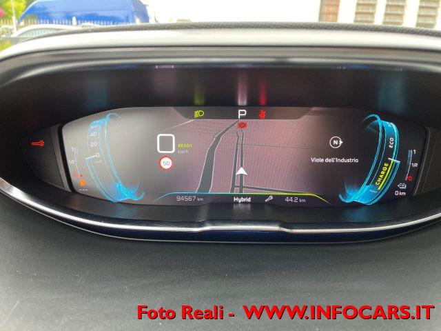 PEUGEOT 3008 Hybrid PHEV 225 e-EAT8 Allure Pack PROMO !!