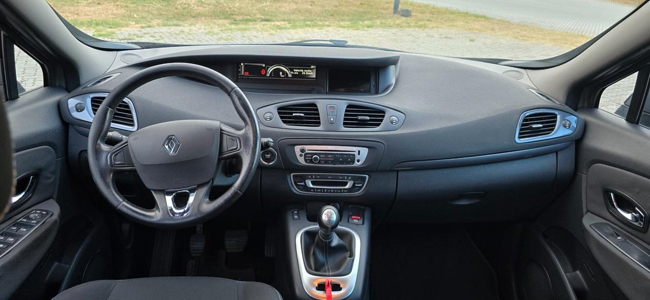 Renault Scenic Scénic XMod dCi 110 CV EDC Limited
