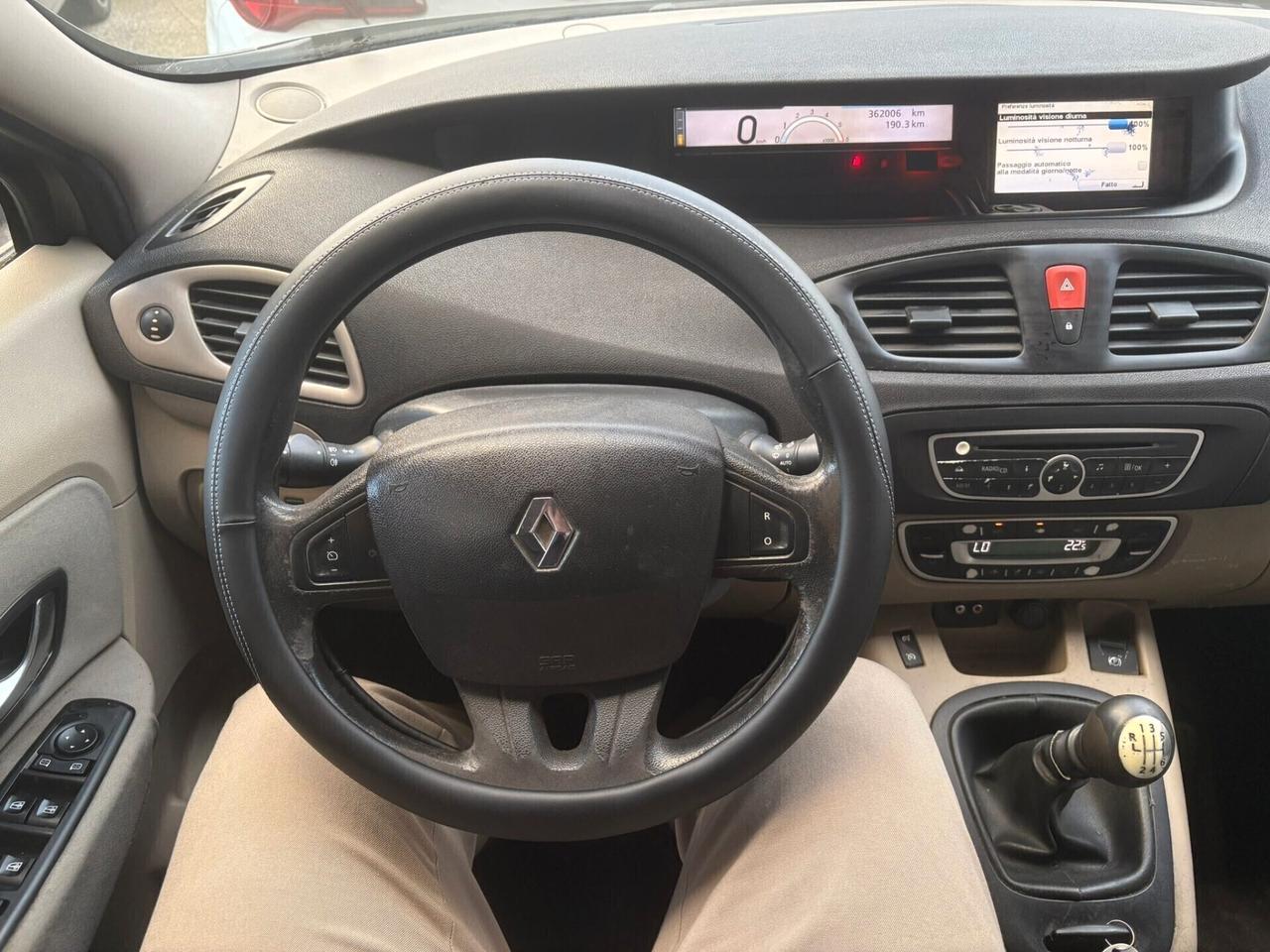 Renault Scenic X-Mod 1.5 dCi 105 cavalli