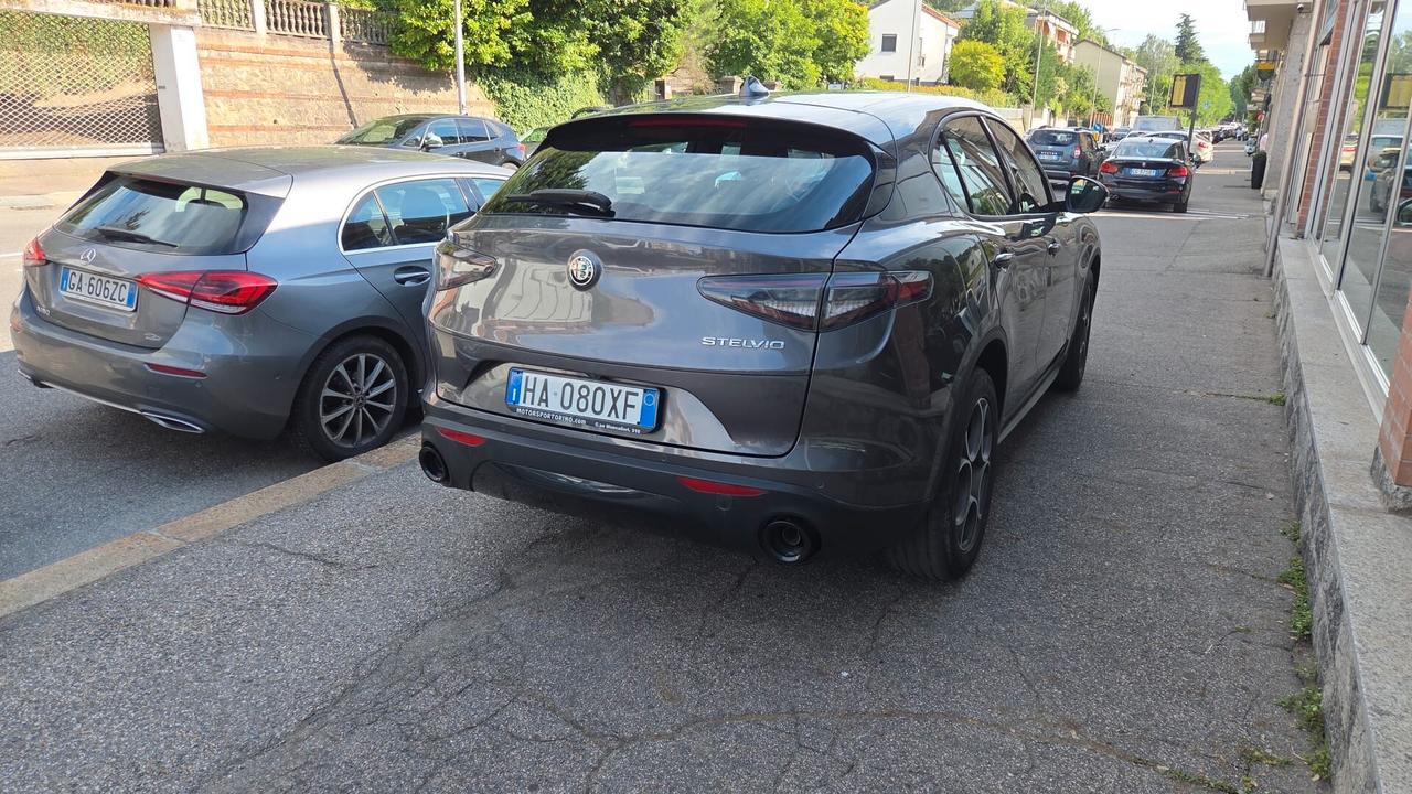 Alfa Romeo Stelvio 2.2 Turbodiesel 160 CV AT8 RWD Sprint