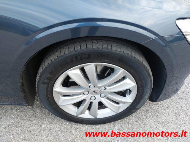 VOLVO V60 B4 (d) Geartronic Momentum Business