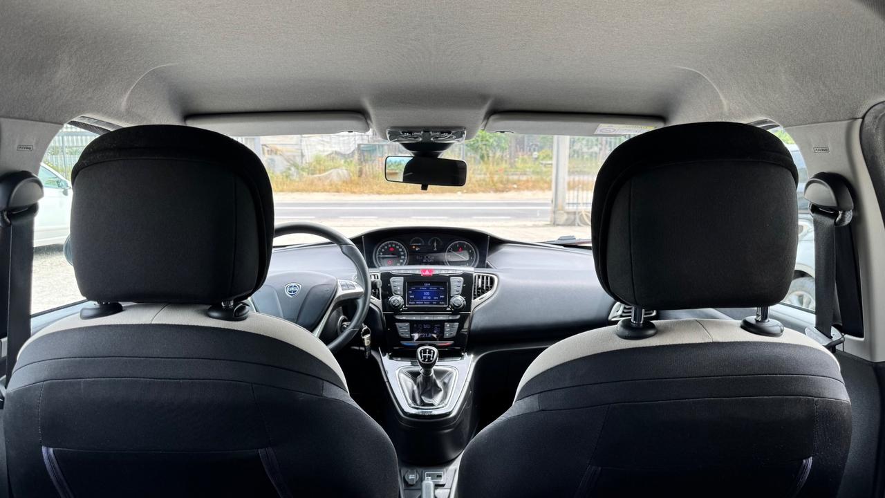 Lancia Ypsilon 1.3 MJT 16V 95 CV 5 porte S&S Gold Perla