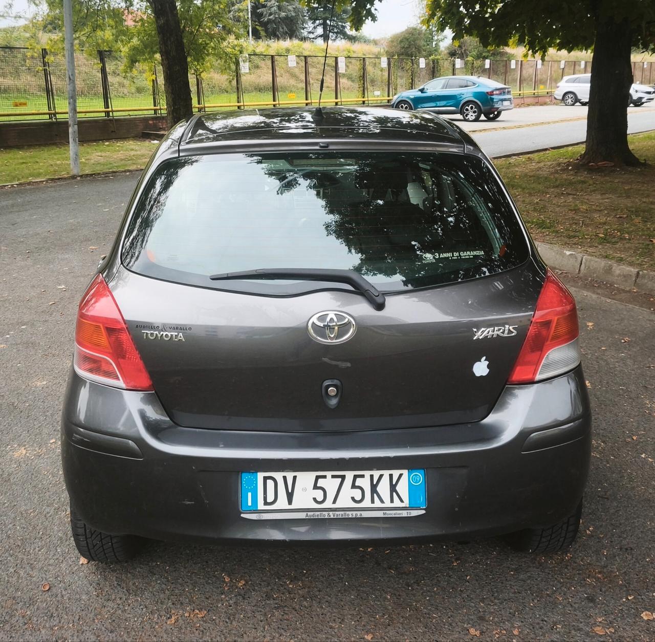 Toyota Yaris 1.0 5 porte Sol