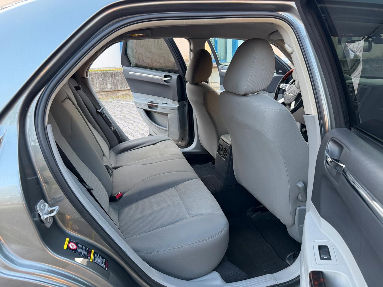 Chrysler 300C 3.0 V6 CRD Berlina Navi