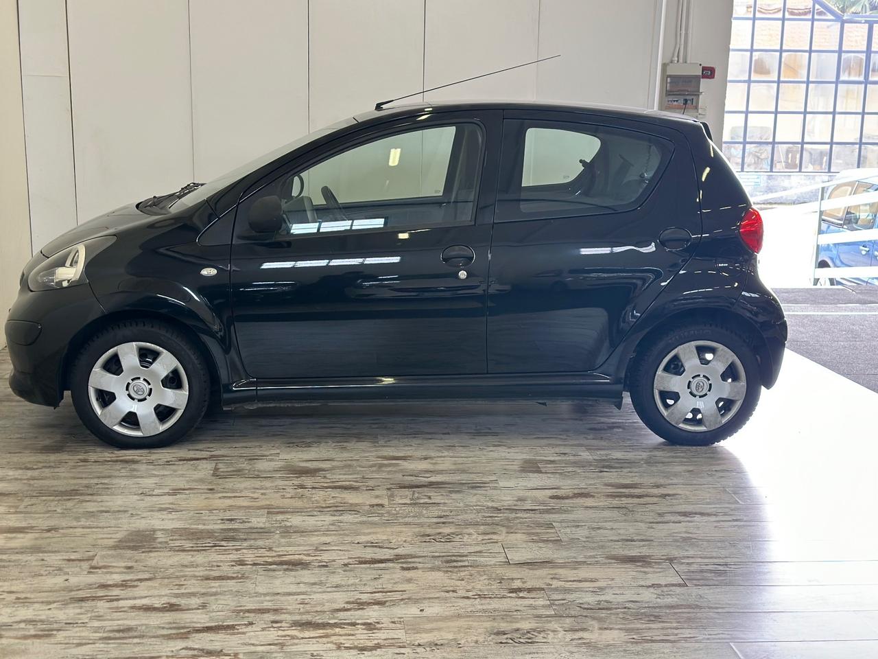 Toyota Aygo 1.0 Benzina 12V VVT-i 5 porte Ok Neopatentati