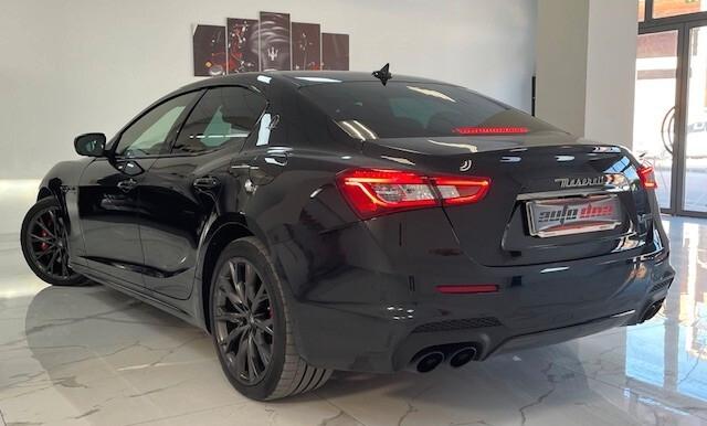 Maserati Ghibli V6 Diesel 275 CV Gransport Black Edition