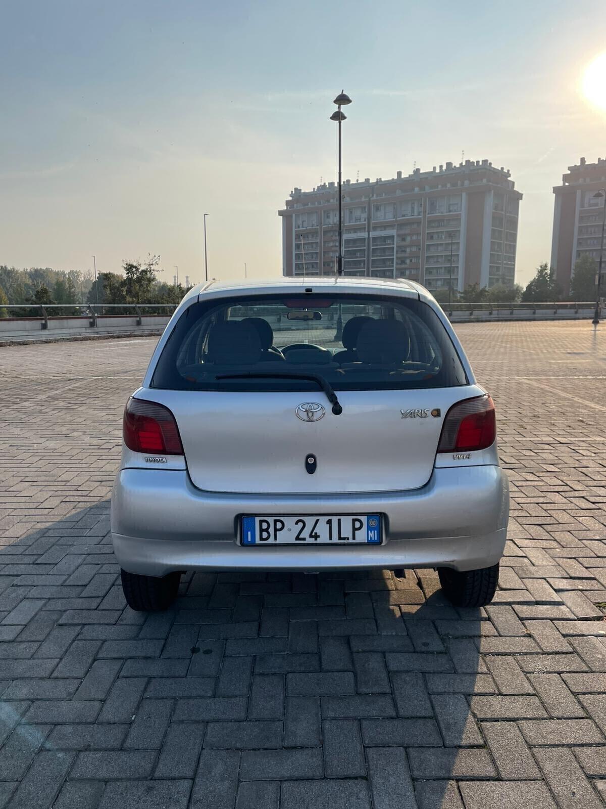 Toyota Yaris 1.0i 16V cat 5 porte Sol OK NEOP.