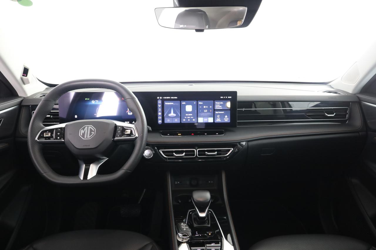 MG HS 1.5T-GDI AT Luxury