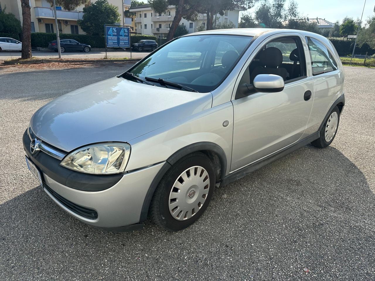 Opel Corsa 1000 benzina 2003 115.000km