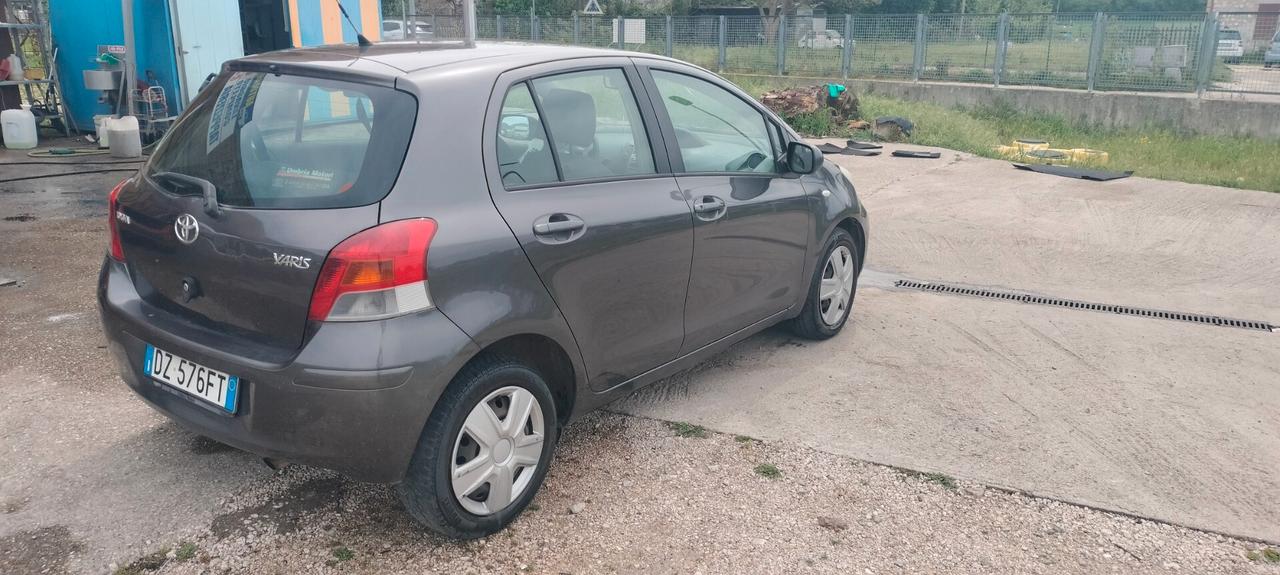Toyota Yaris 1.3 5 porte Sol