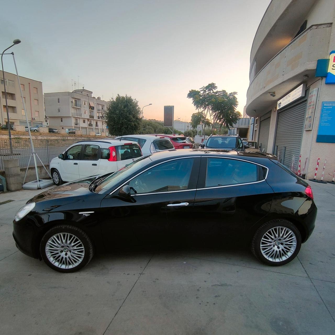 Alfa Romeo Giulietta 1.6 JTDm-2 105 CV Exclusive