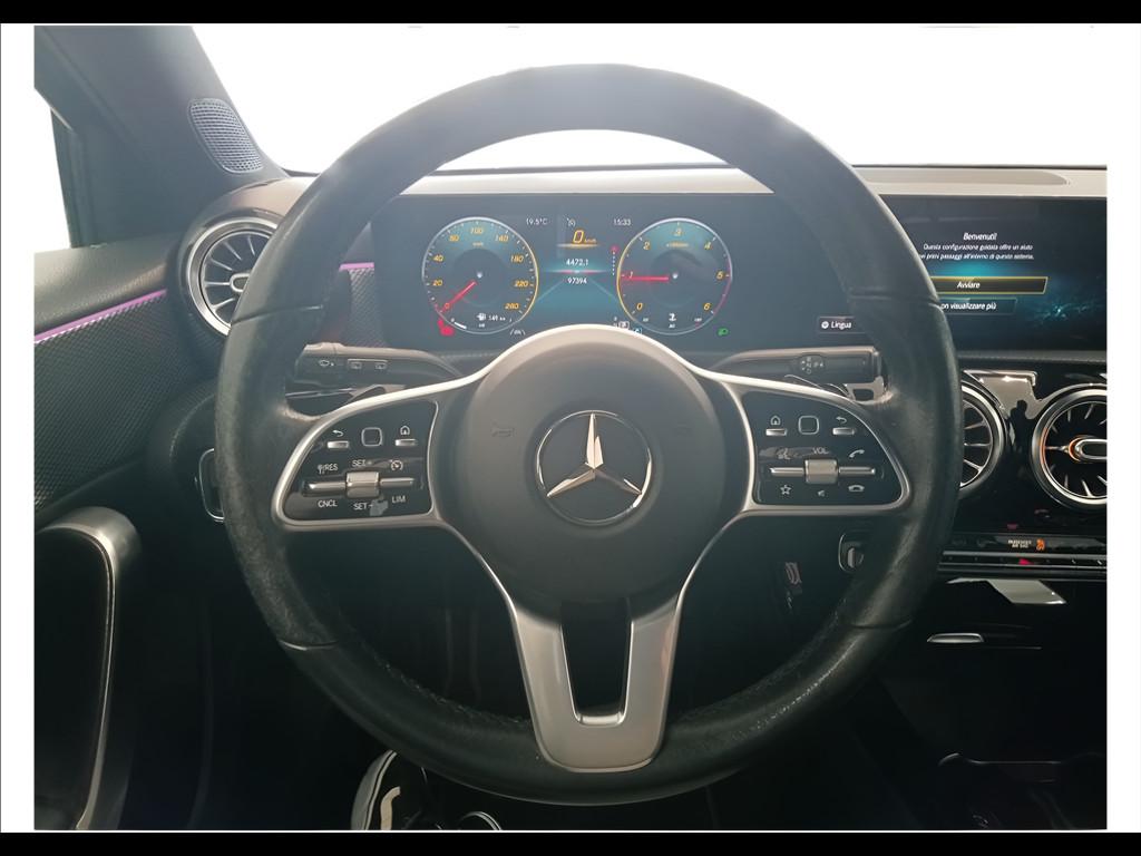Mercedes-Benz Classe A - W177 2018 - A 180 d Sport auto